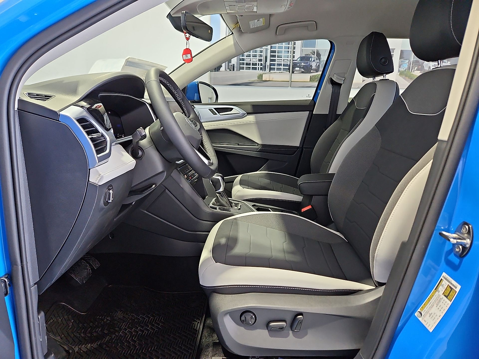 2026 Volkswagen Taos SE Cornflower Blue at Street VW of Amarillo