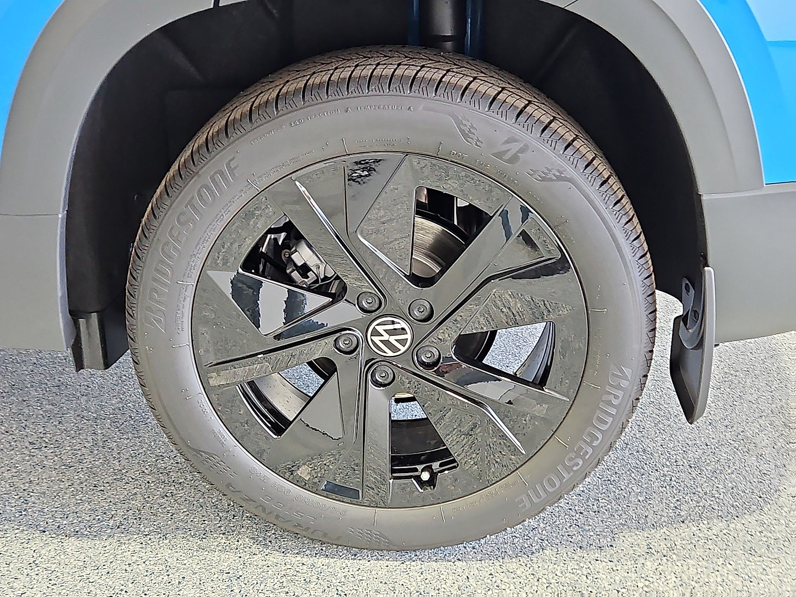 2026 Volkswagen Taos SE Cornflower Blue at Street VW of Amarillo