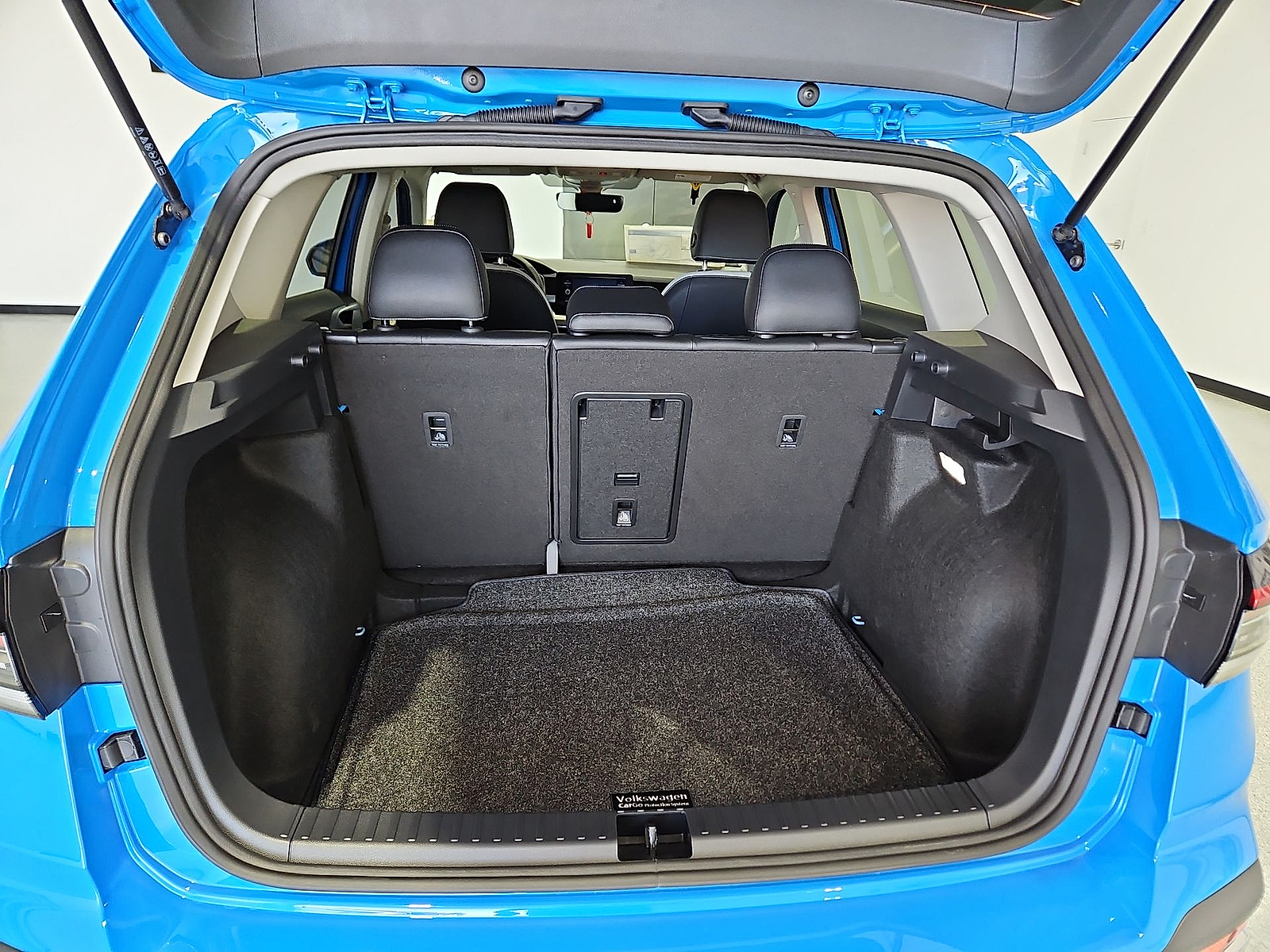 2026 Volkswagen Taos SE Cornflower Blue at Street VW of Amarillo