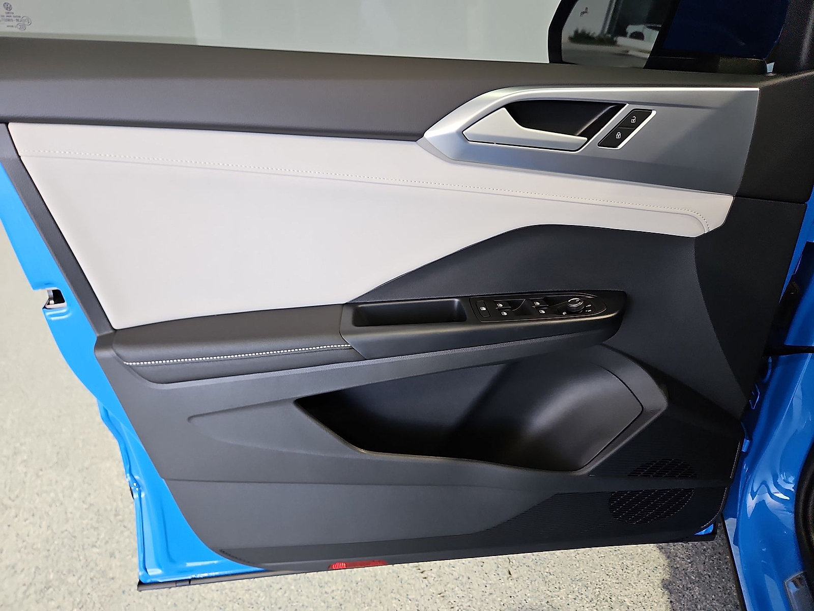 2026 Volkswagen Taos SE Cornflower Blue at Street VW of Amarillo