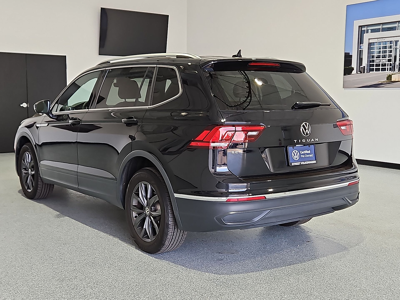 2023 Volkswagen Tiguan 2.0T SE - 5