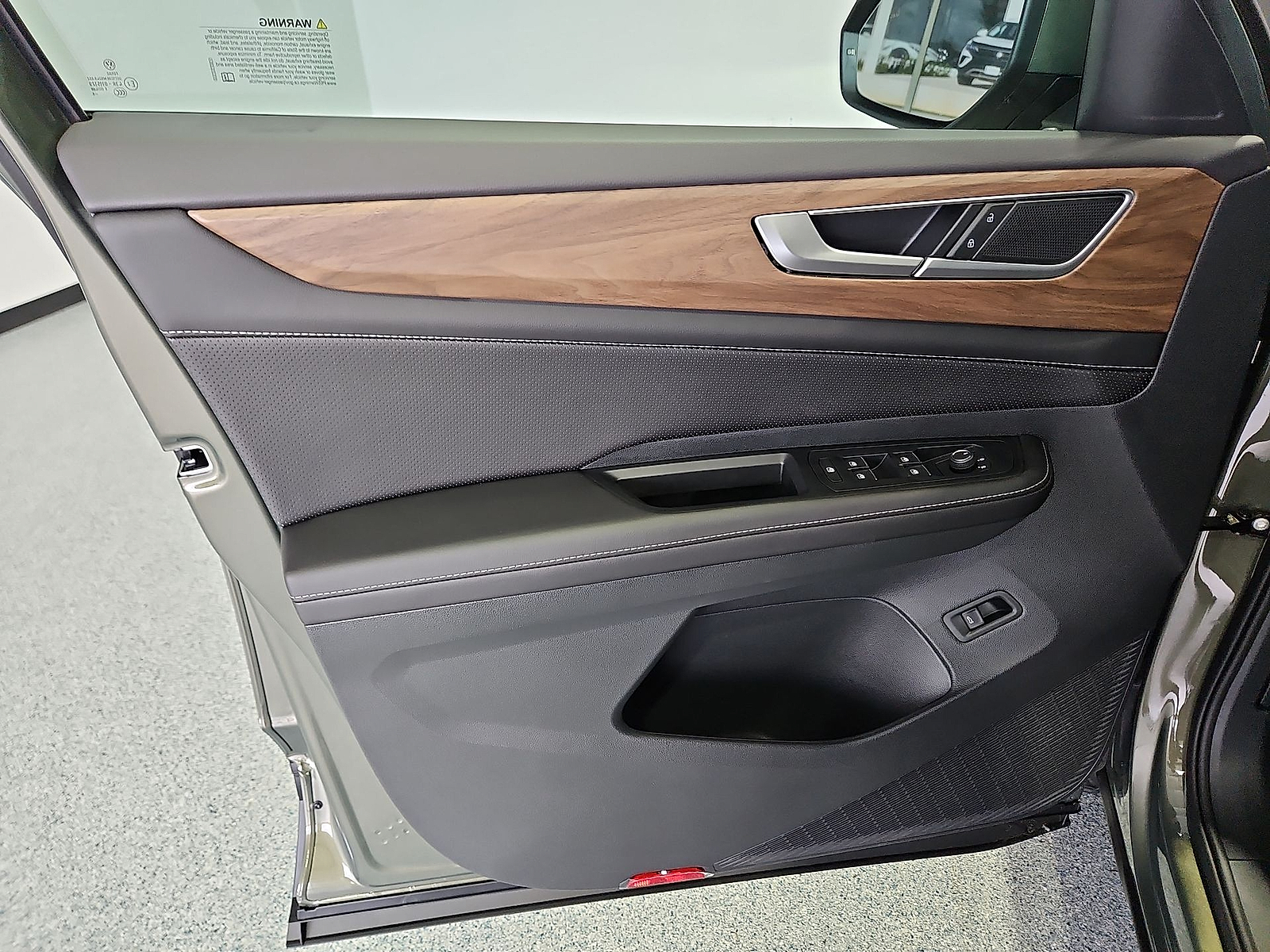 2026 Volkswagen Atlas photo 15 of 22