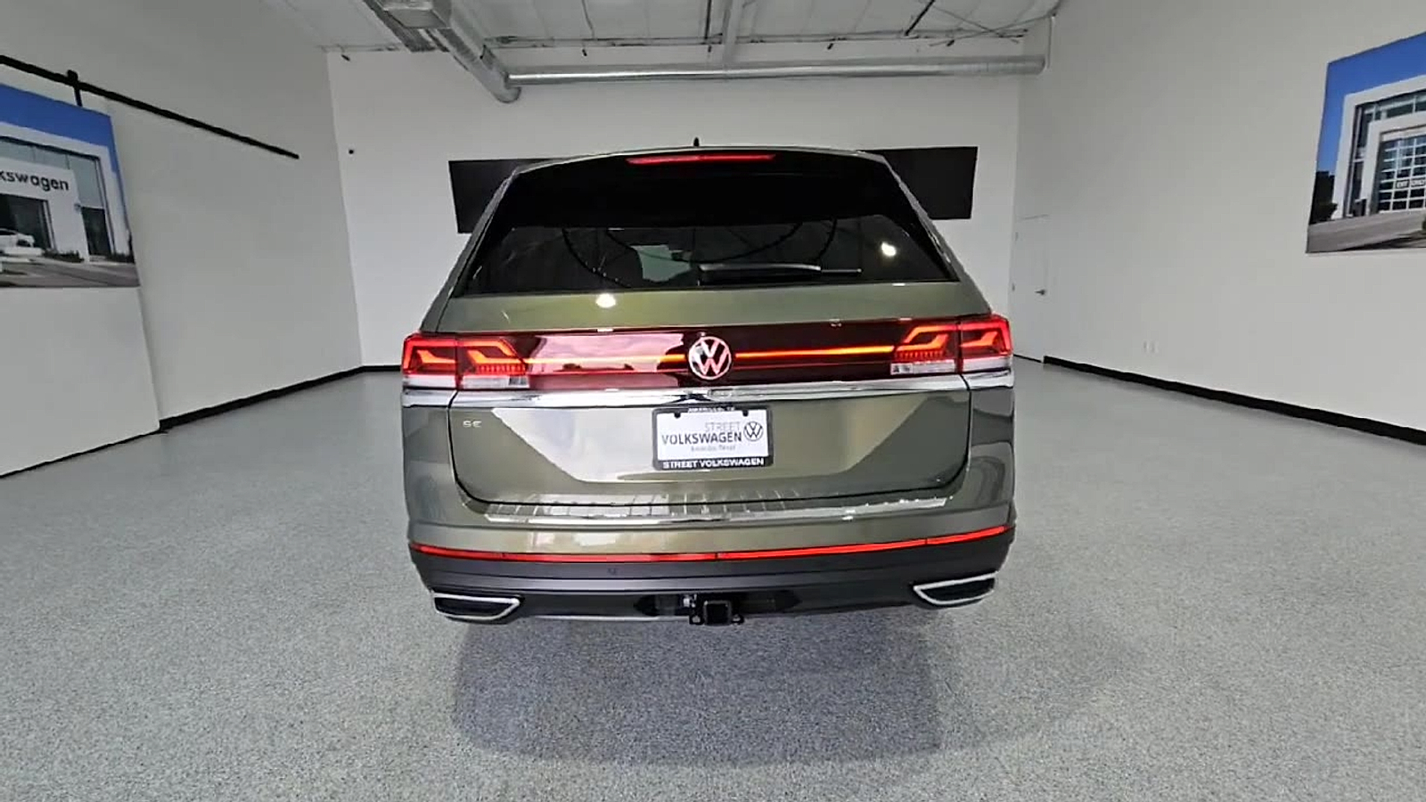 2026 Volkswagen Atlas photo 7 of 22