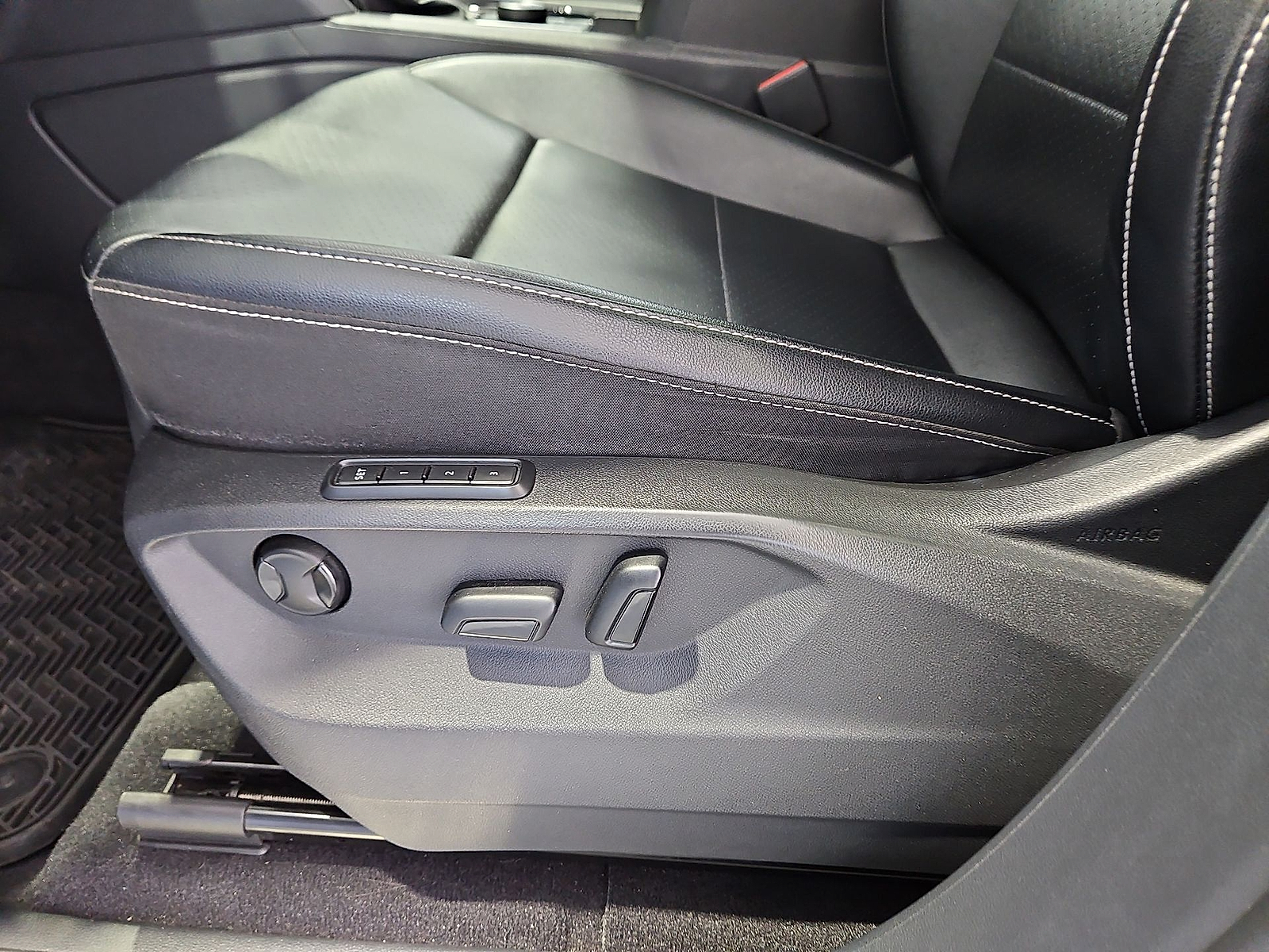 2022 Volkswagen Atlas 3.6L V6 SEL R-Line Pyrite Silver Metallic at Bobby Duby Motors