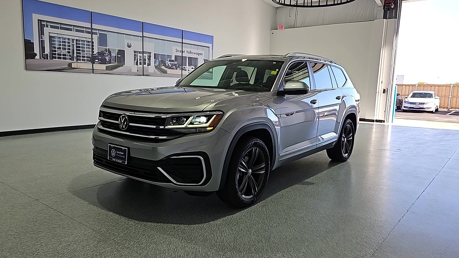 2022 Volkswagen Atlas 3.6L V6 SEL R-Line Pyrite Silver Metallic at Bobby Duby Motors