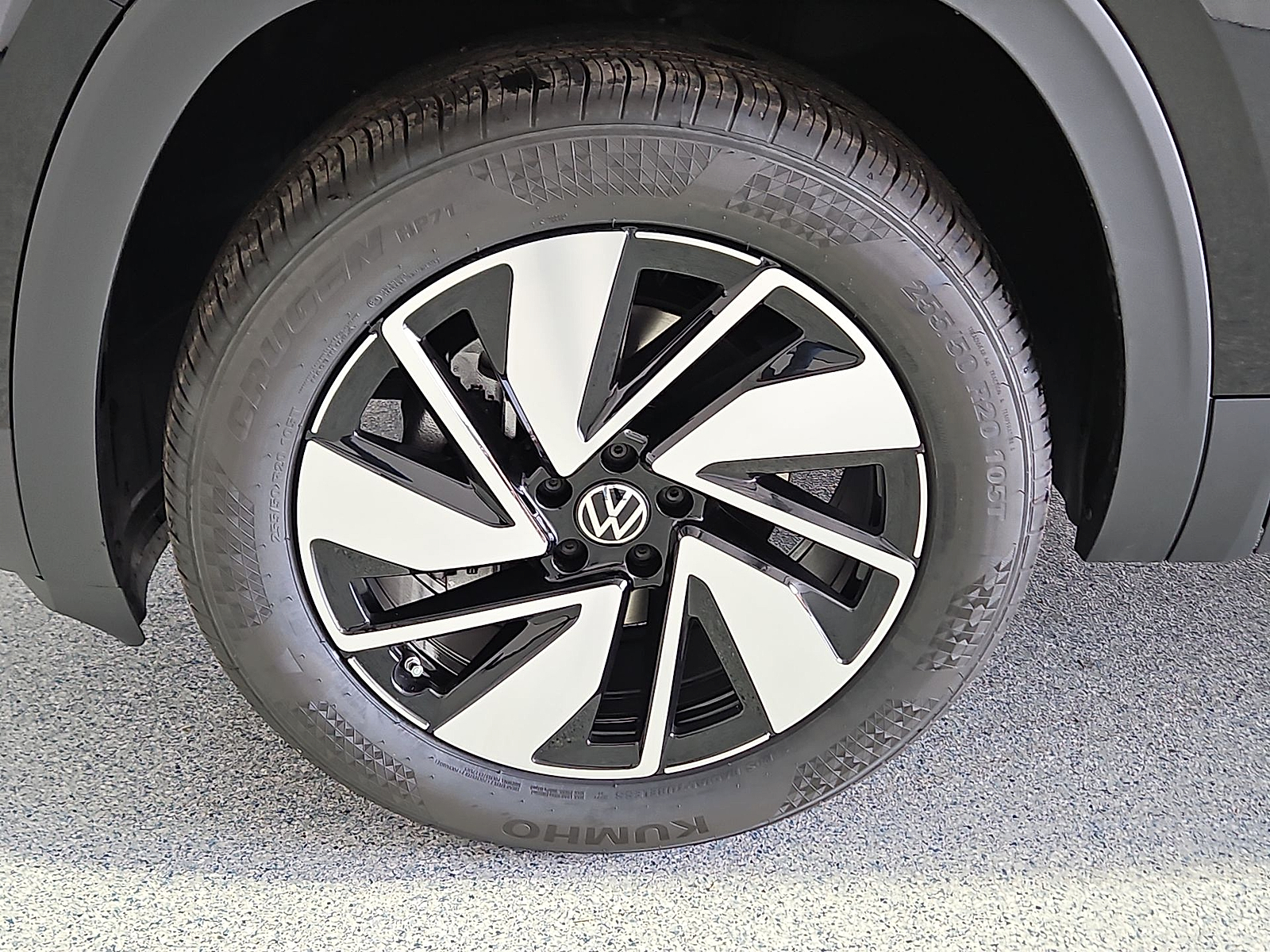 2026 Volkswagen Atlas photo 11 of 22