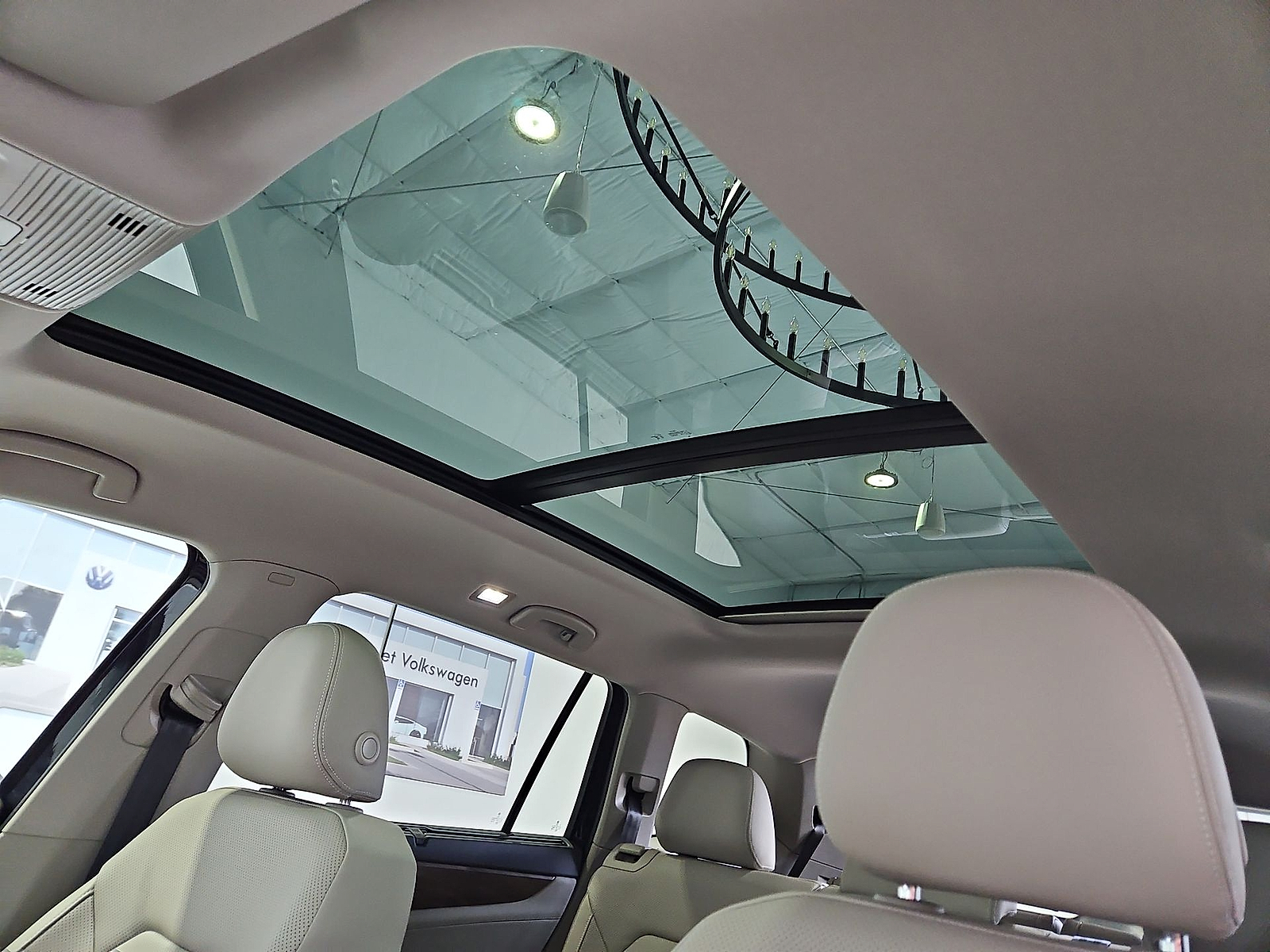 2026 Volkswagen Atlas photo 17 of 22