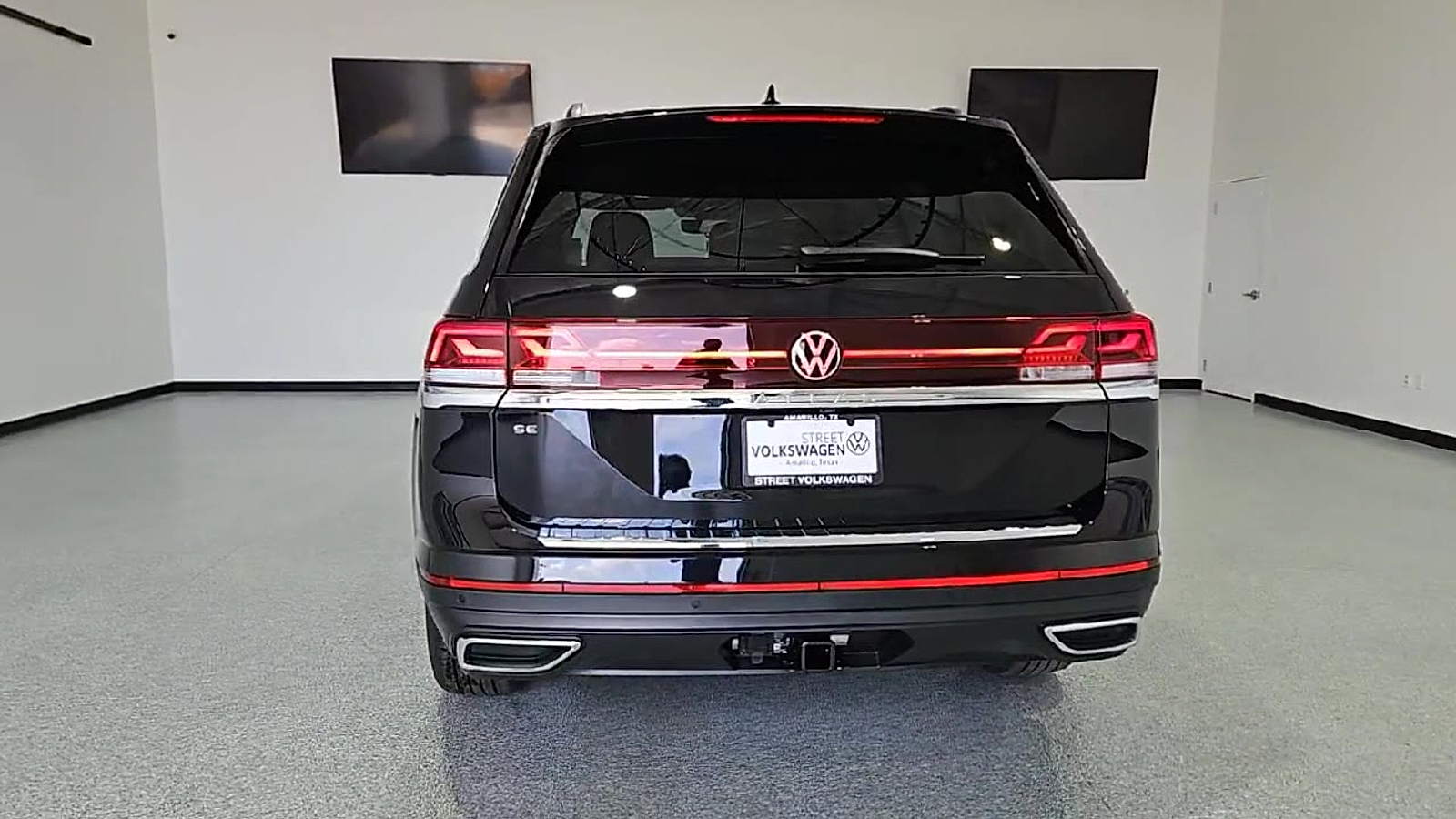 2026 Volkswagen Atlas photo 7 of 22