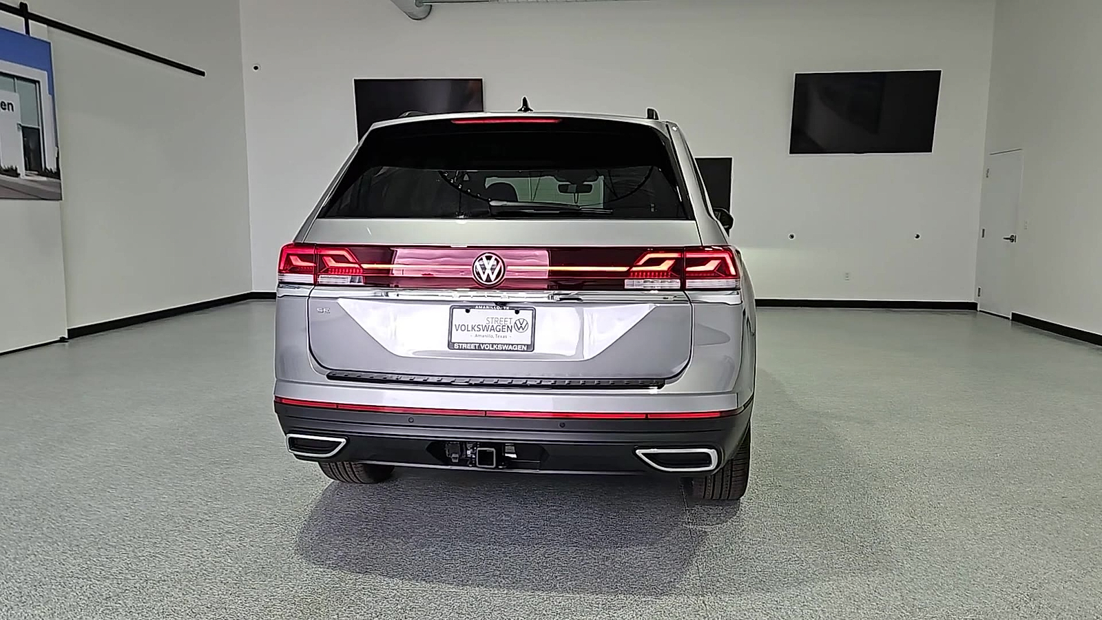 2026 Volkswagen Atlas photo 7 of 22
