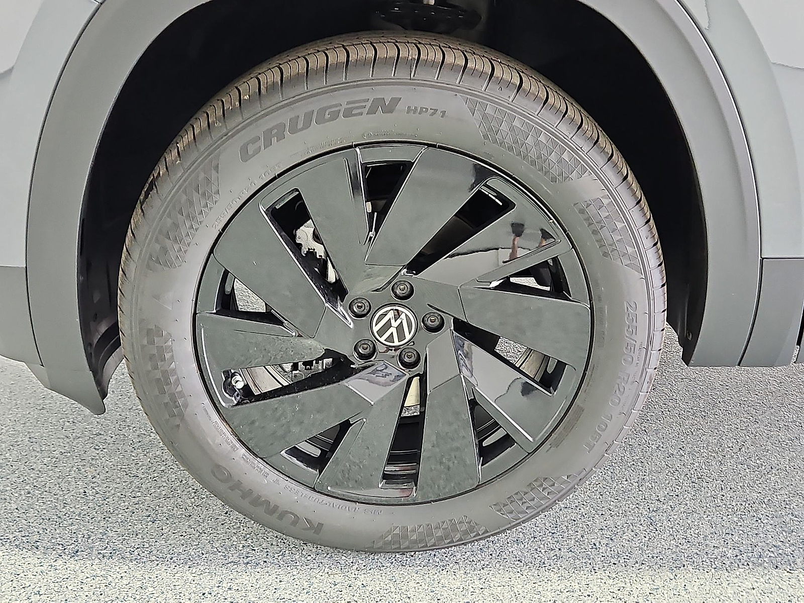 2026 Volkswagen Atlas photo 11 of 22