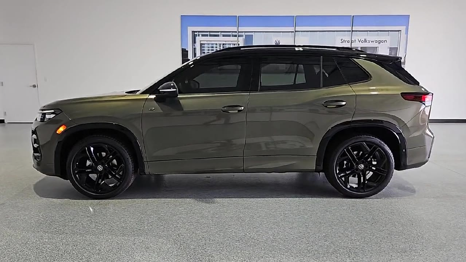 2026 Volkswagen Tiguan SE R-Line Black Avocado Green w/Deep Black Roof at Street VW of Amarillo