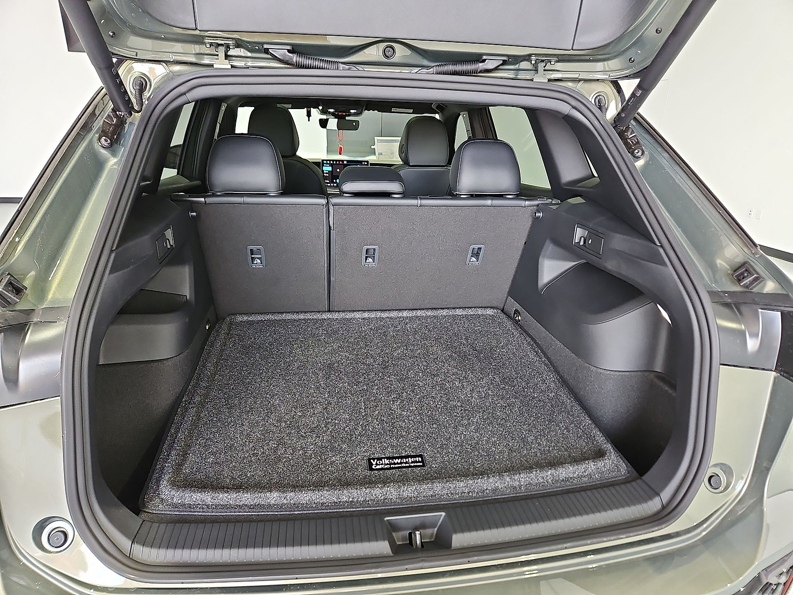 2026 Volkswagen Tiguan SE R-Line Black Avocado Green w/Deep Black Roof at Street VW of Amarillo