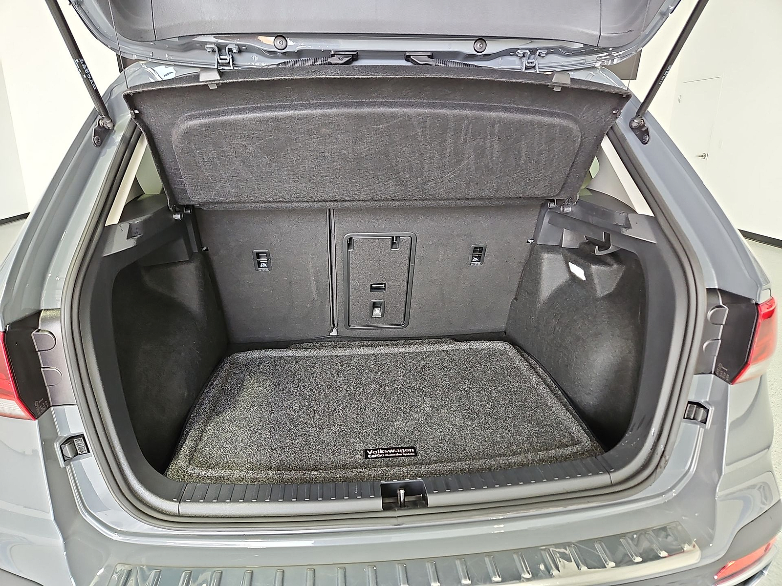 2024 Volkswagen Taos 1.5T SEL - 11