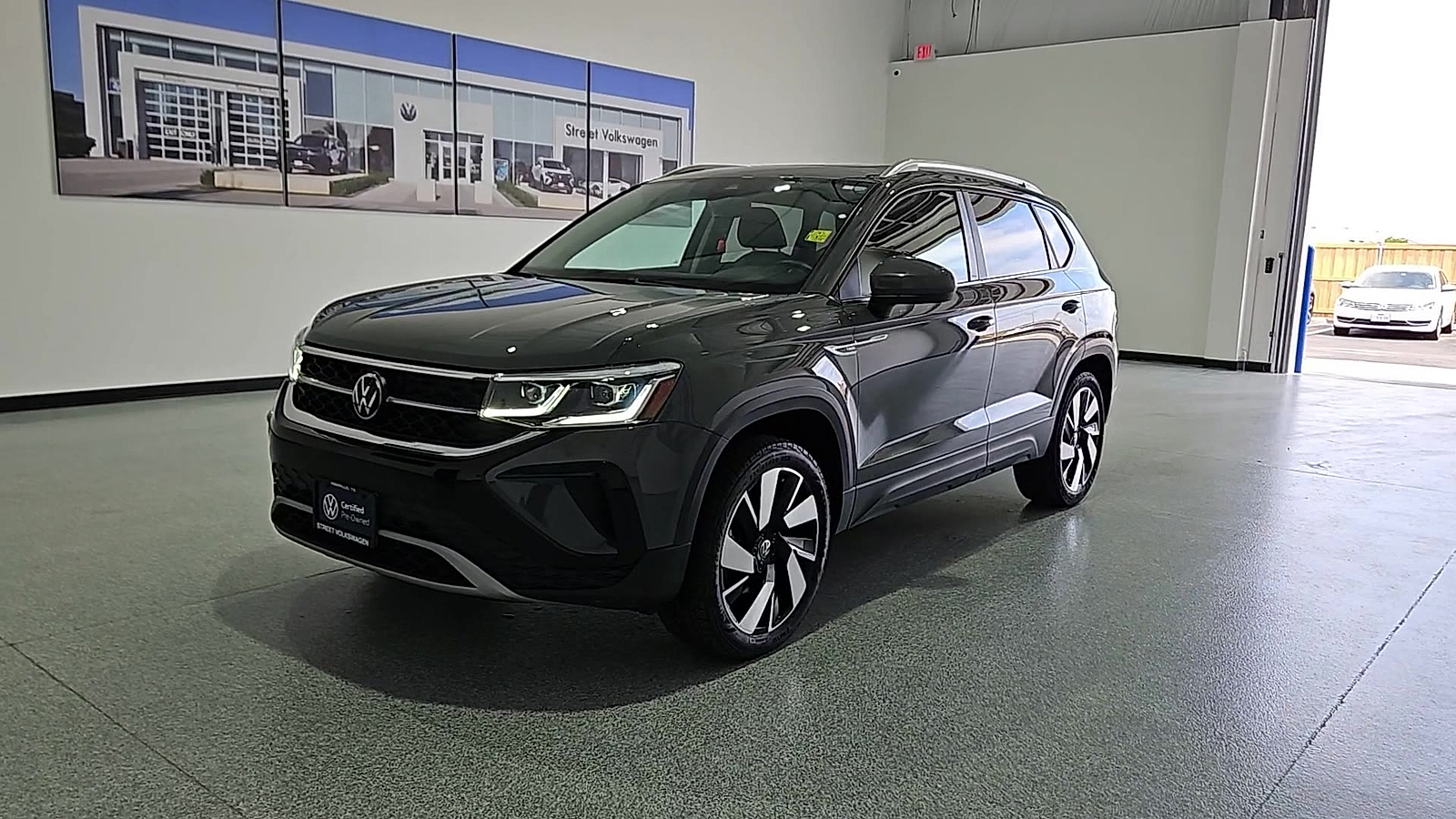 2024 Volkswagen Taos 1.5T SEL - 3