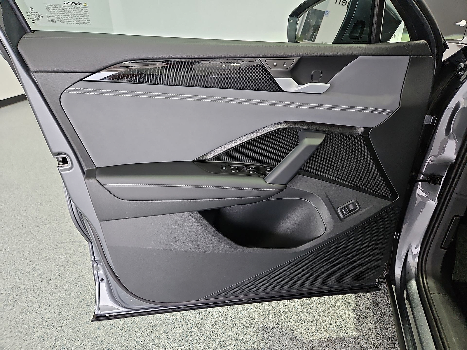 2026 Volkswagen Tiguan SE Platinum Gray Metallic at Street VW of Amarillo