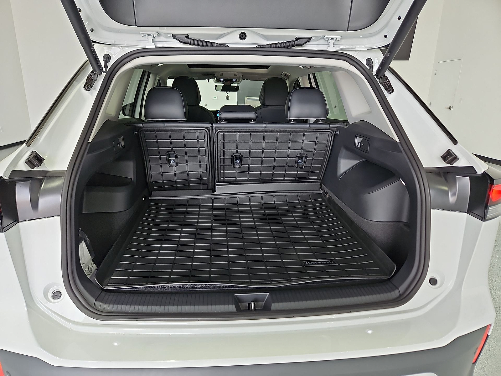 2026 Volkswagen Tiguan SE Pure White at Street VW of Amarillo