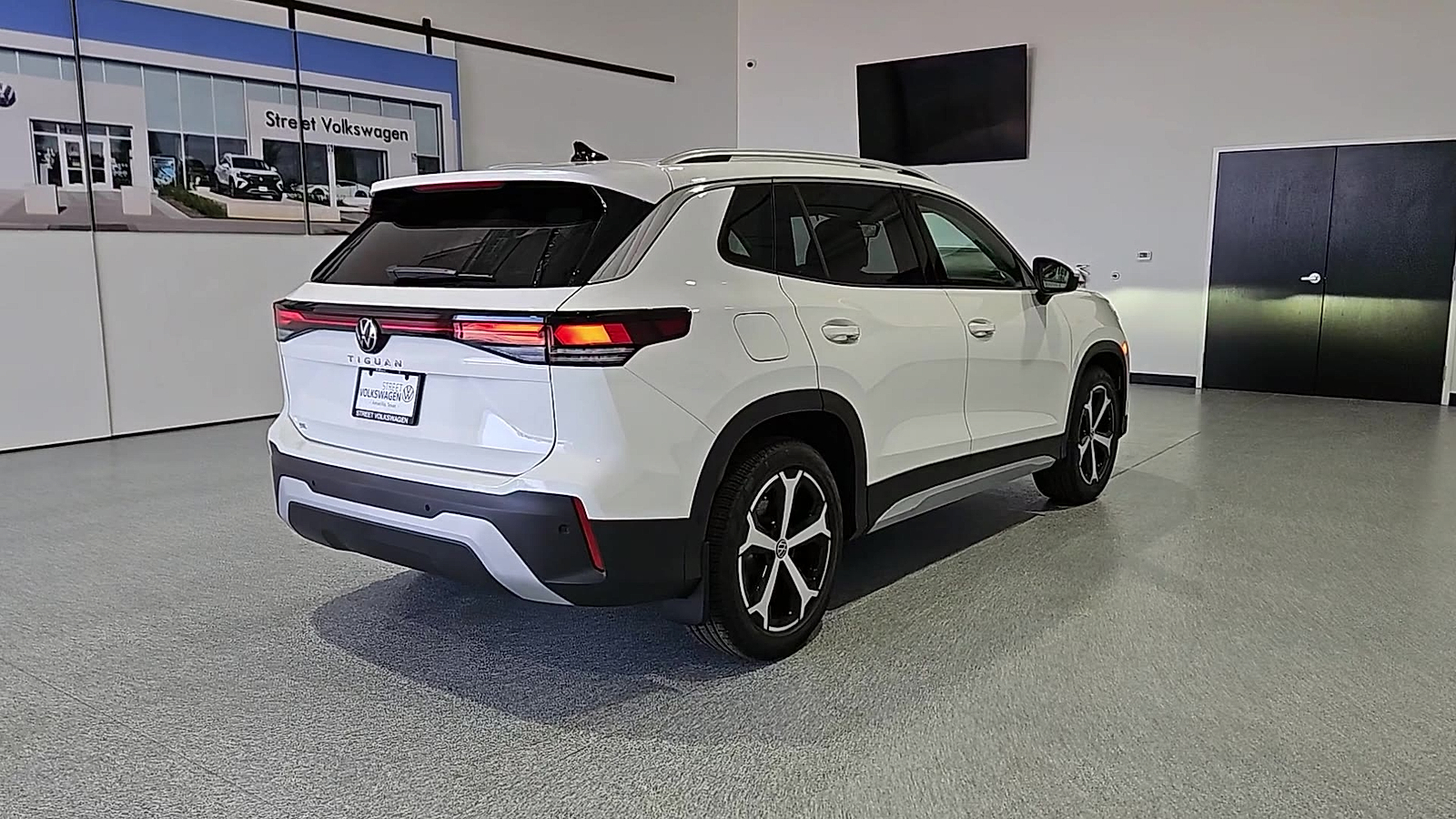 2026 Volkswagen Tiguan SE Pure White at Street VW of Amarillo