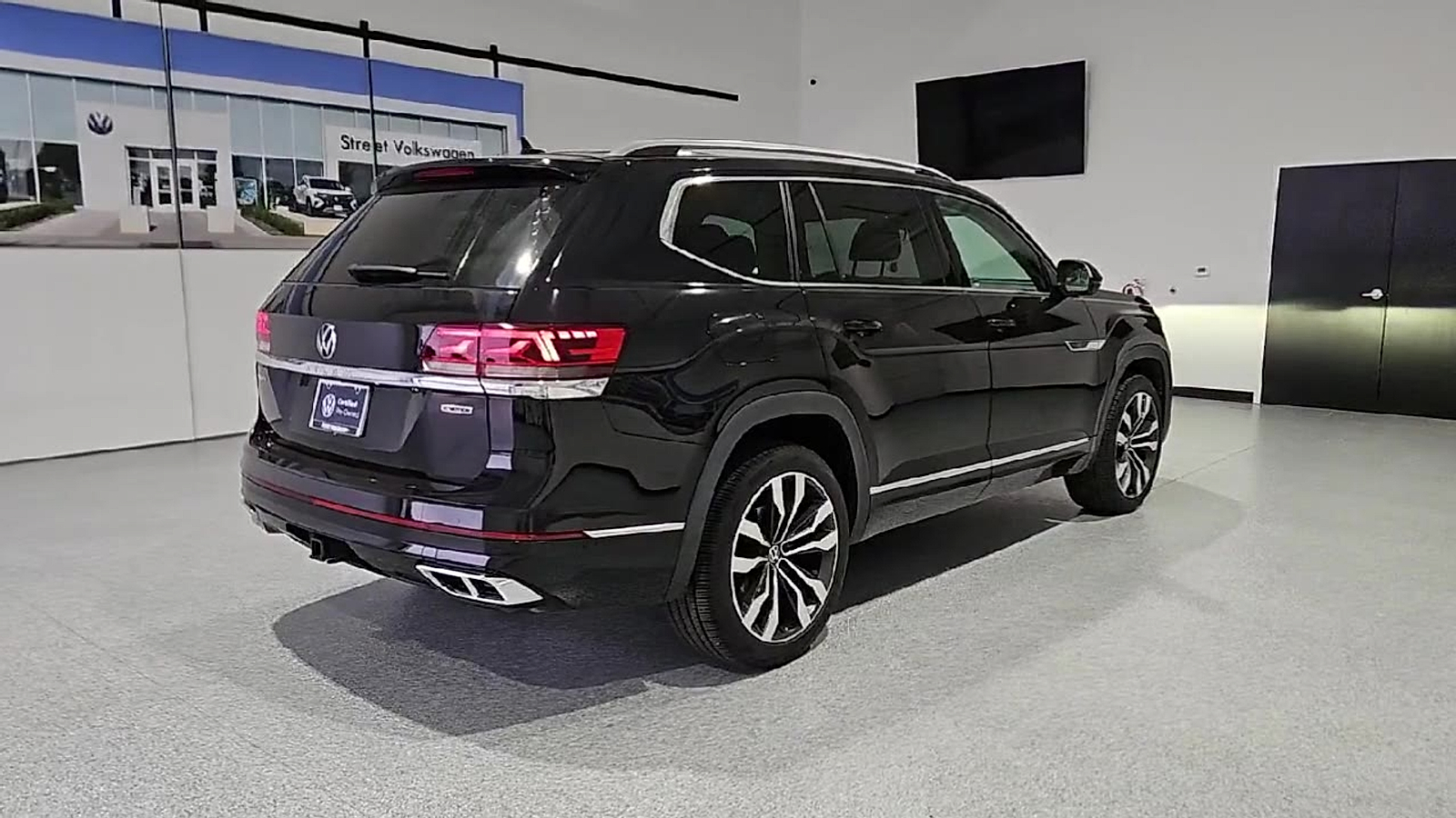 2022 Volkswagen Atlas 3.6L V6 SEL Premium R-Line Deep Black at Bobby Duby Motors