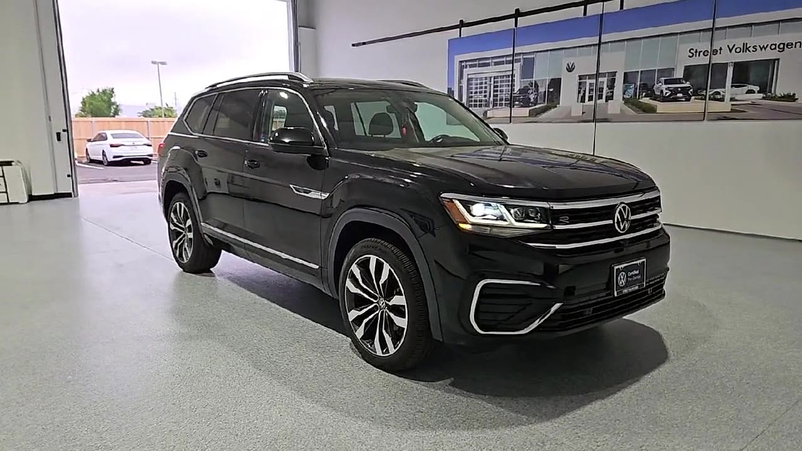 2022 Volkswagen Atlas 3.6L V6 SEL Premium R-Line Deep Black at Bobby Duby Motors