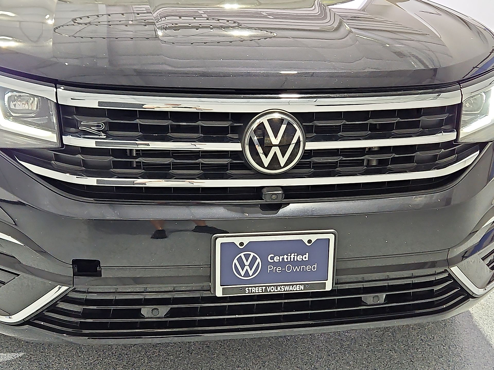 2022 Volkswagen Atlas 3.6L V6 SEL Premium R-Line Deep Black at Bobby Duby Motors