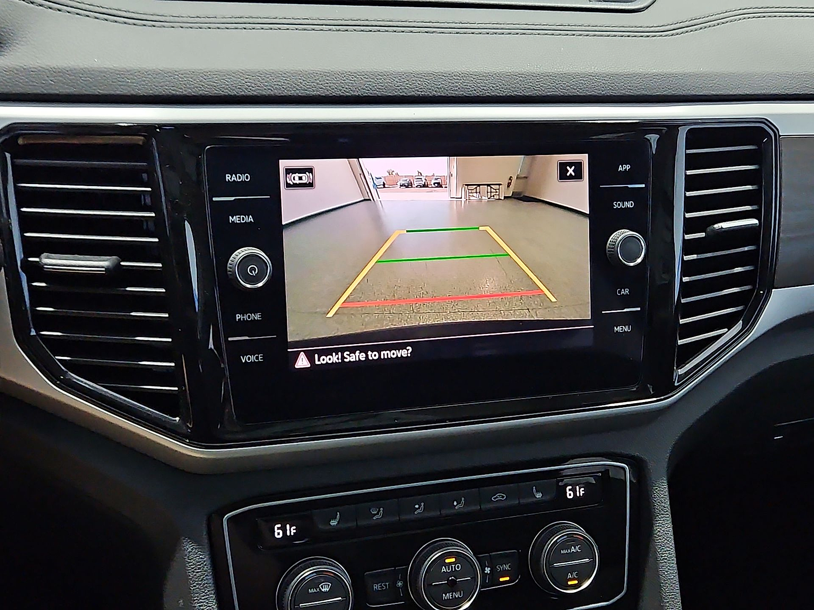 2023 Volkswagen Atlas 3.6L V6 SE w/Technology Pure White at Street VW of Amarillo