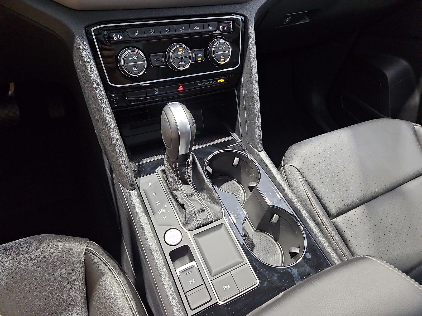 2023 Volkswagen Atlas 3.6L V6 SE w/Technology Pure White at Street VW of Amarillo