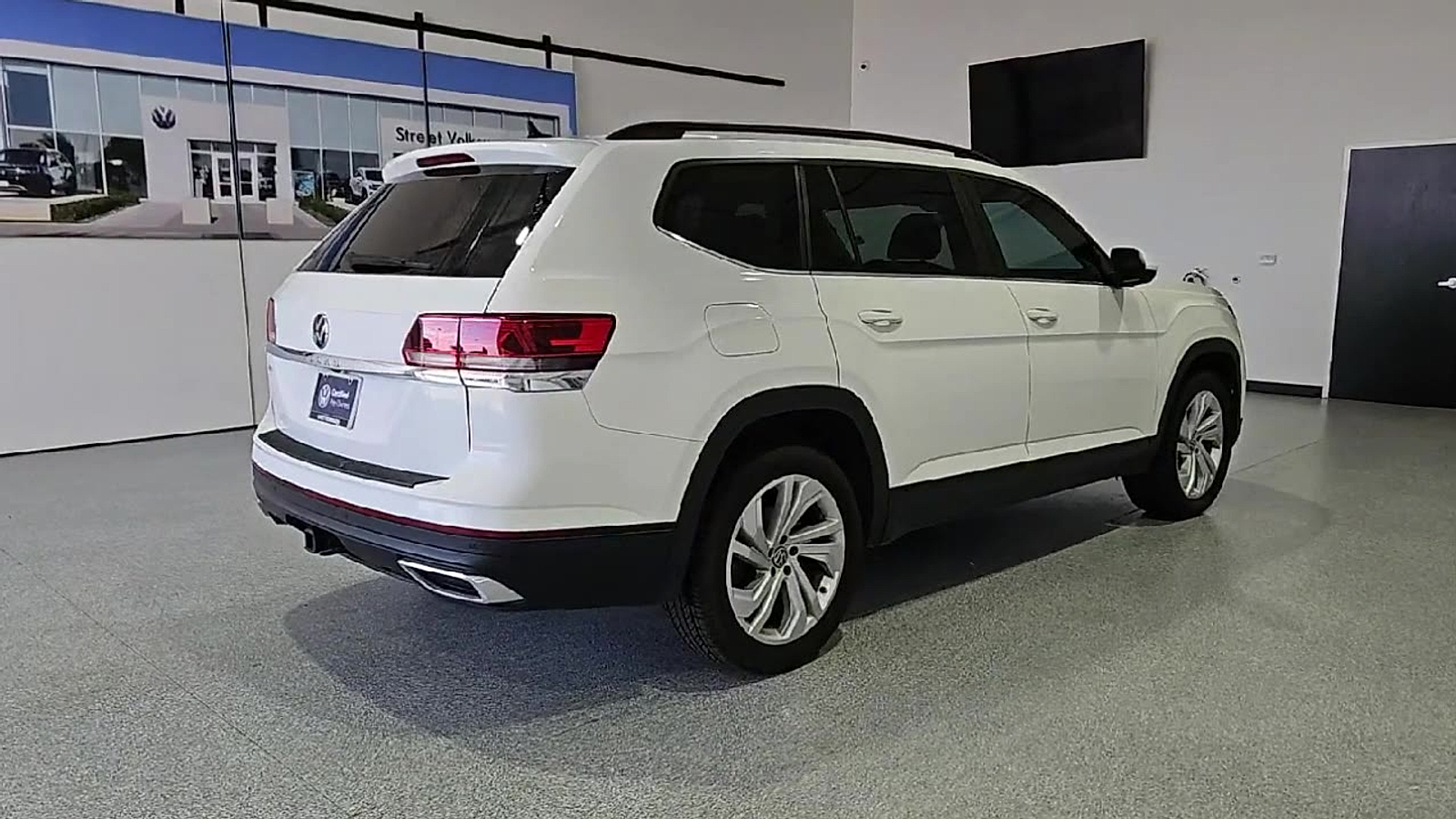 2023 Volkswagen Atlas 3.6L V6 SE w/Technology Pure White at Street VW of Amarillo