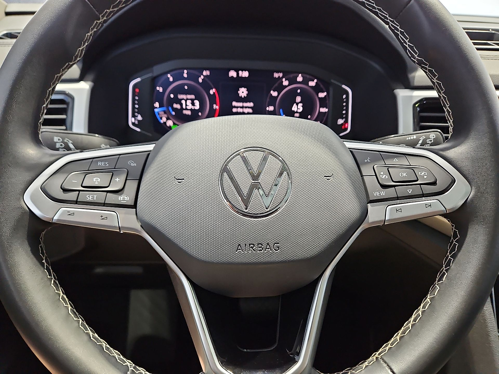 2023 Volkswagen Atlas 3.6L V6 SE w/Technology Pure White at Street VW of Amarillo