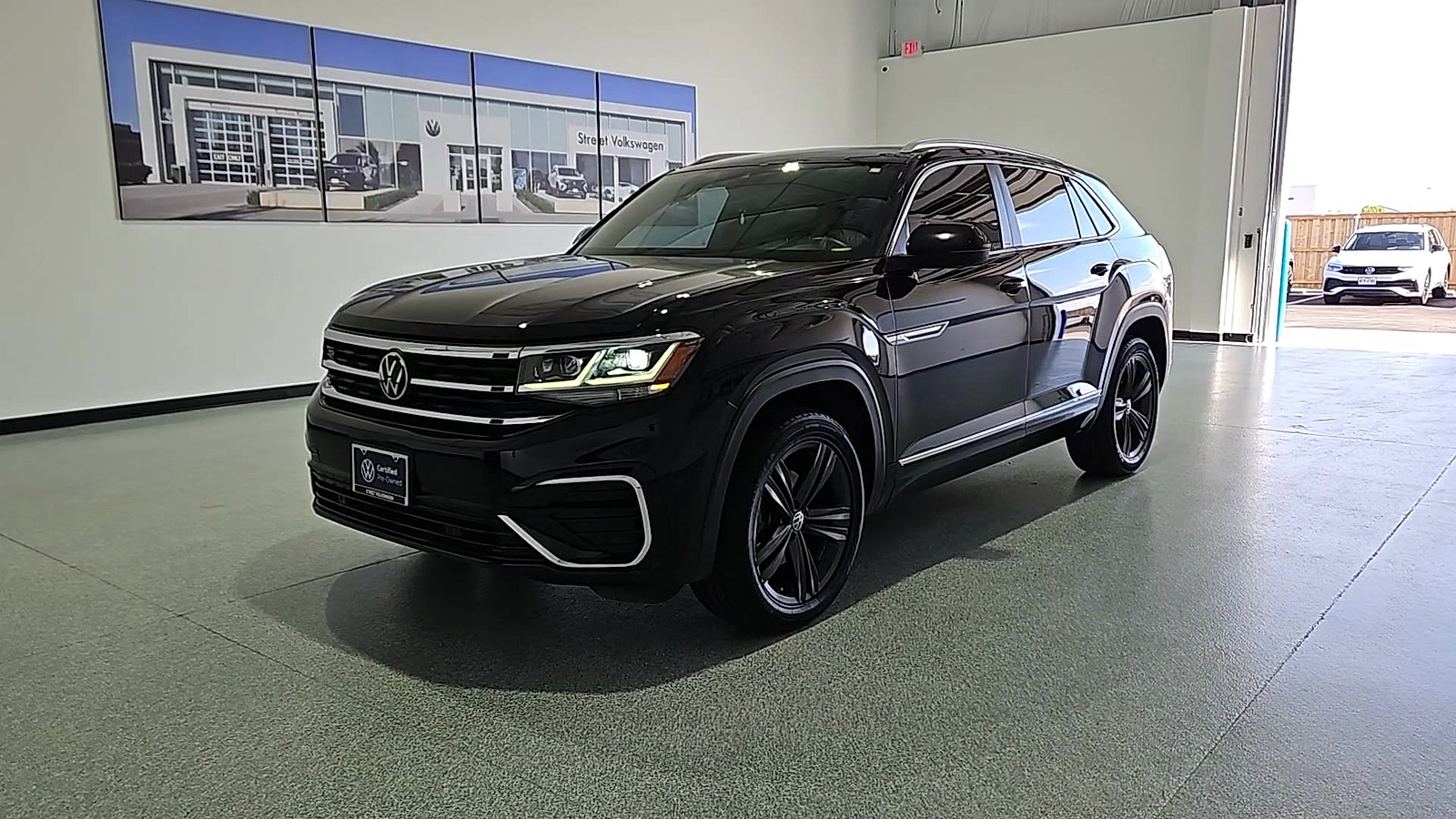 2022 Volkswagen Atlas Cross Sport 3.6L V6 SEL R-Line Deep Black at Street VW of Amarillo