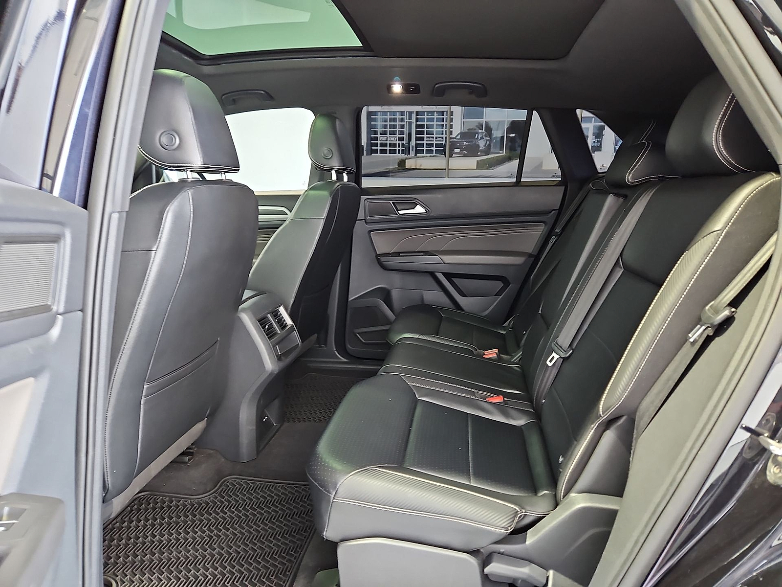 2022 Volkswagen Atlas Cross Sport 3.6L V6 SEL R-Line Deep Black at Street VW of Amarillo