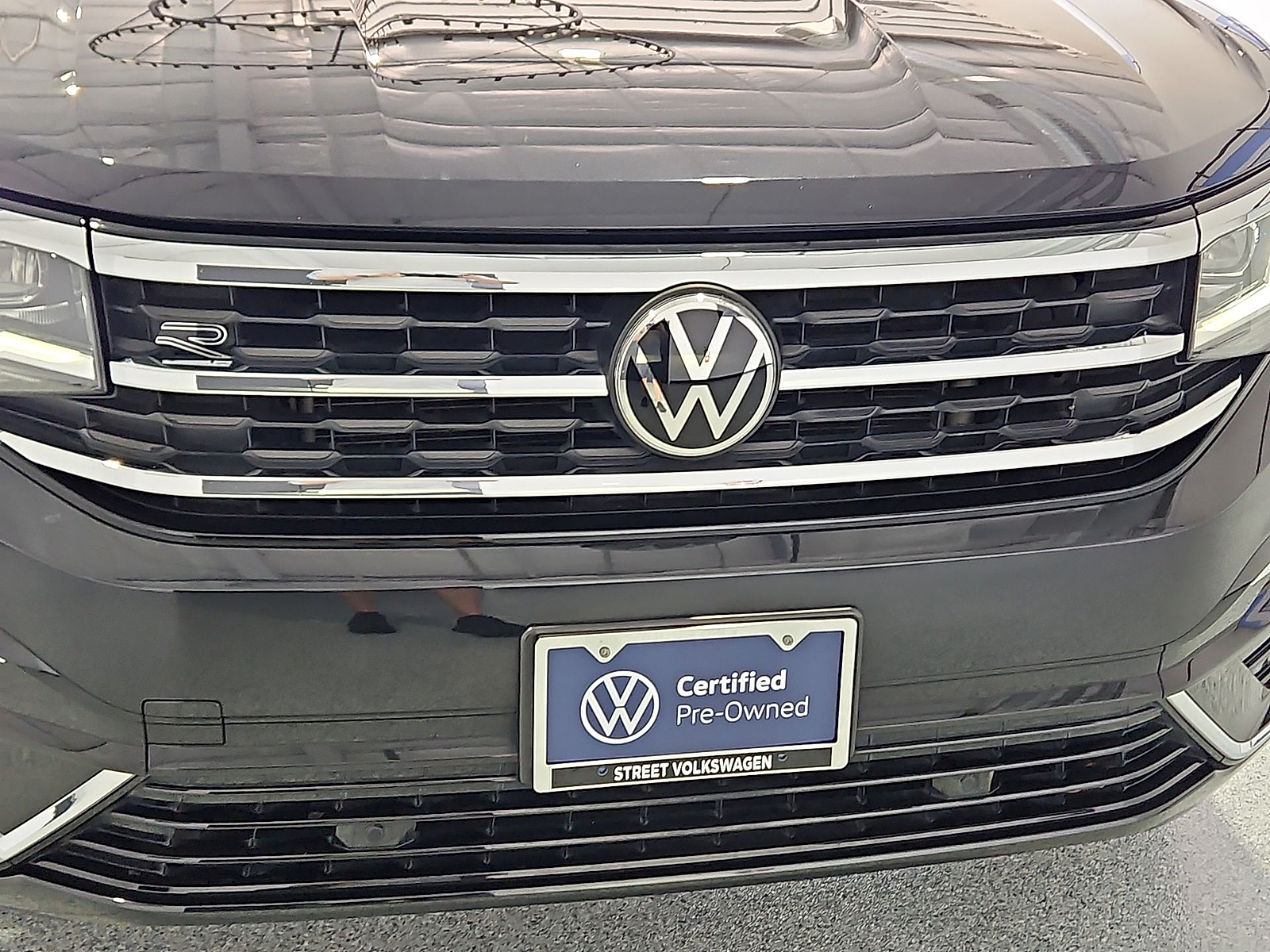 2022 Volkswagen Atlas Cross Sport 3.6L V6 SEL R-Line Deep Black at Street VW of Amarillo