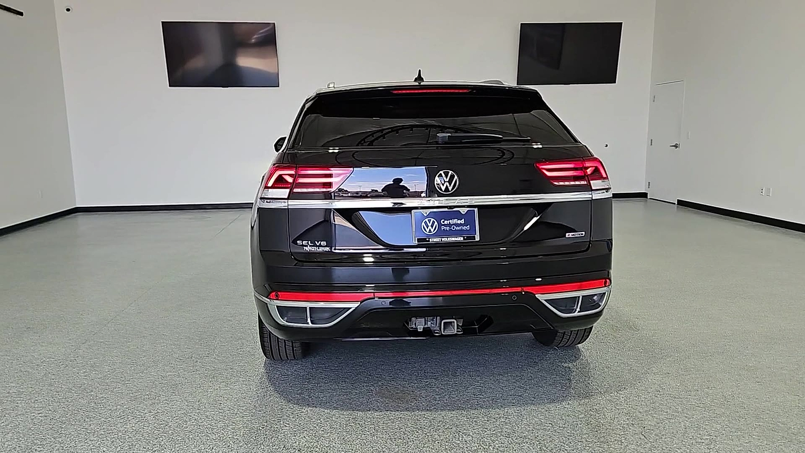 2022 Volkswagen Atlas Cross Sport 3.6L V6 SEL R-Line Deep Black at Street VW of Amarillo