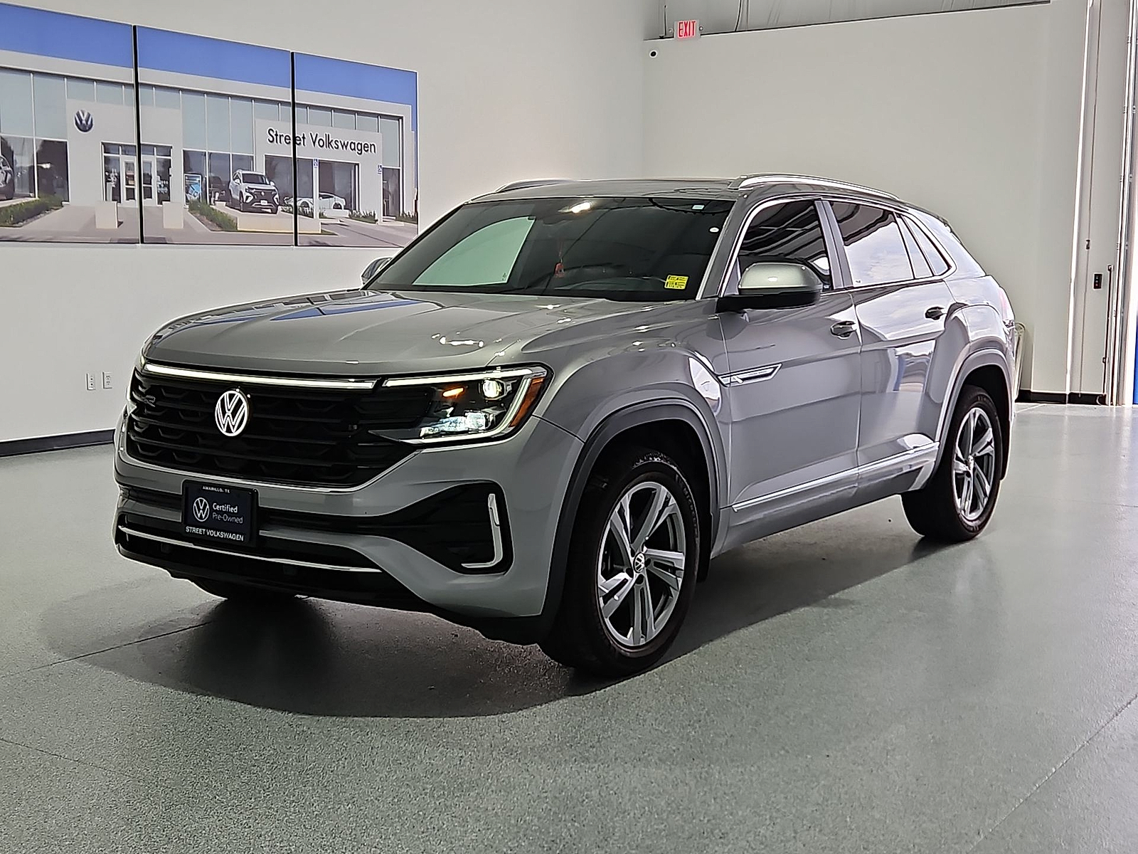 2024 Volkswagen Atlas Cross Sport 2.0T SEL R-Line Silver Mist Metallic at Street VW of Amarillo