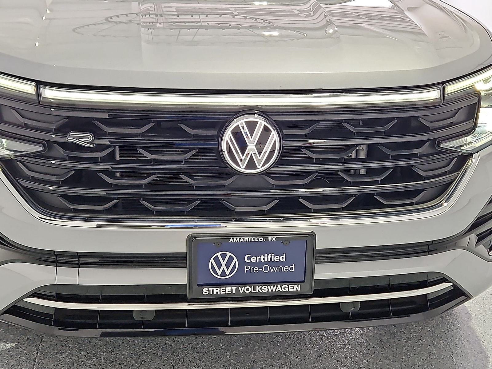 2024 Volkswagen Atlas Cross Sport 2.0T SEL R-Line Silver Mist Metallic at Street VW of Amarillo