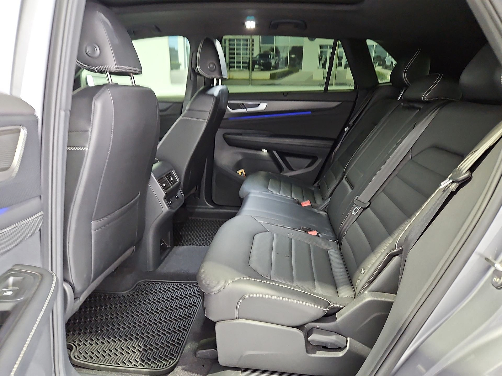 2024 Volkswagen Atlas Cross Sport 2.0T SEL R-Line Silver Mist Metallic at Street VW of Amarillo