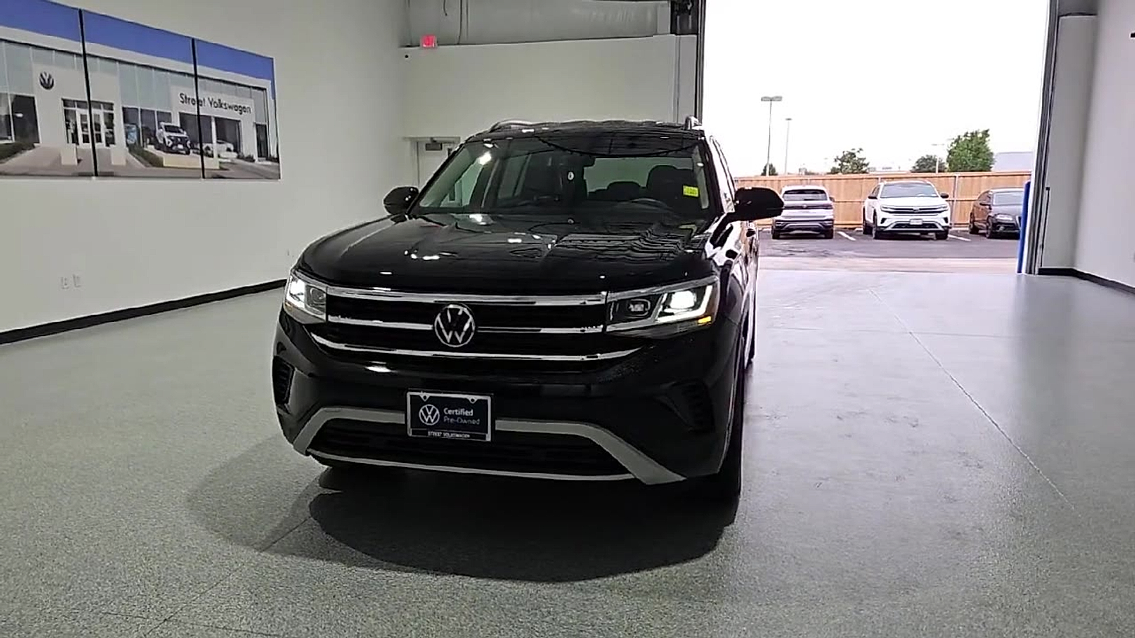 2023 Volkswagen Atlas 3.6L V6 SE w/Technology Deep Black at Street VW of Amarillo
