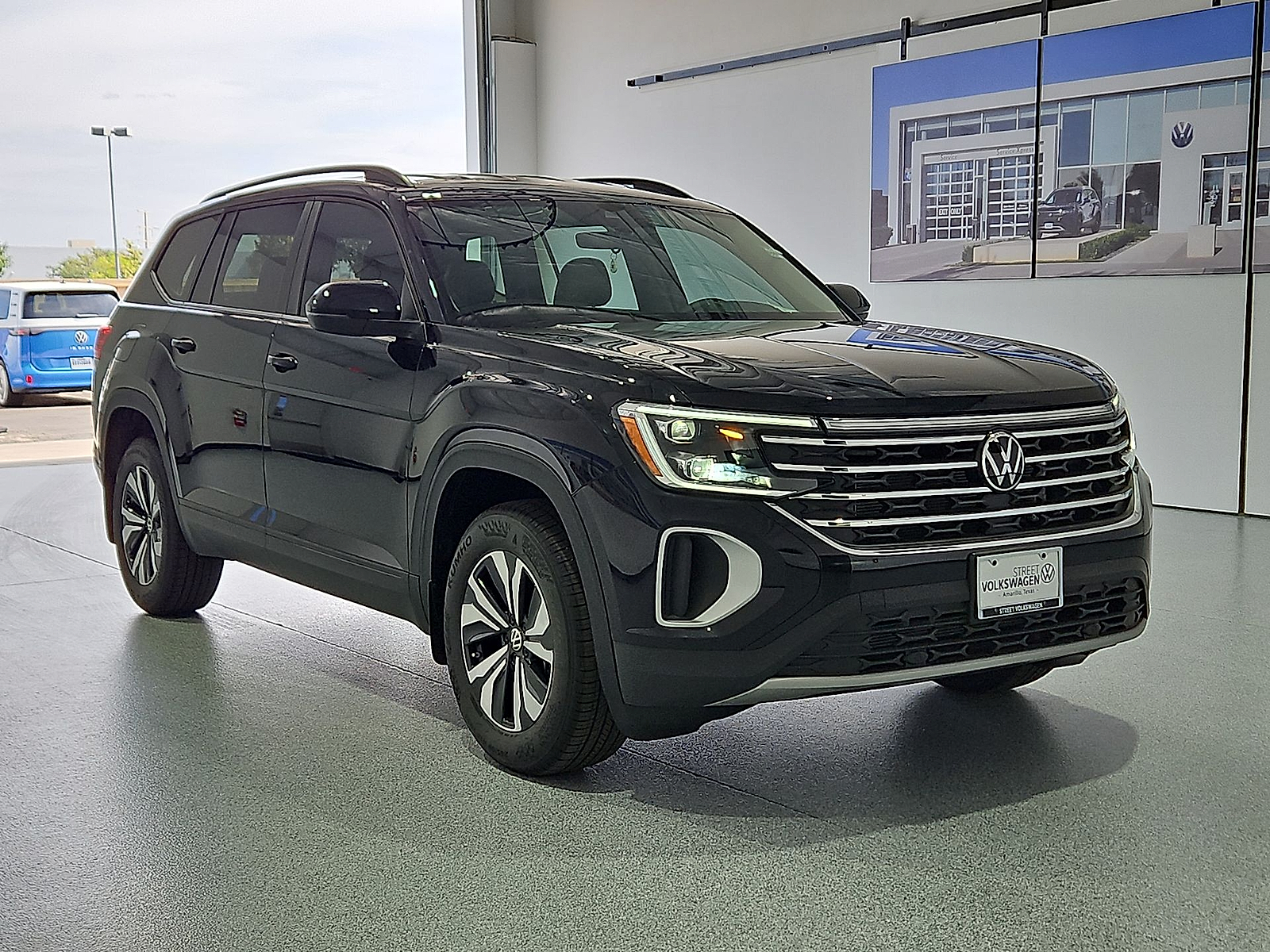 2026 Volkswagen Atlas SE Deep Black Pearl at Street VW of Amarillo