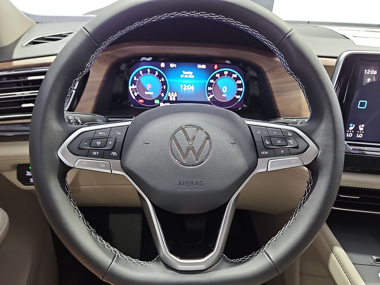 2026 Volkswagen Atlas SE Deep Black Pearl at Street VW of Amarillo