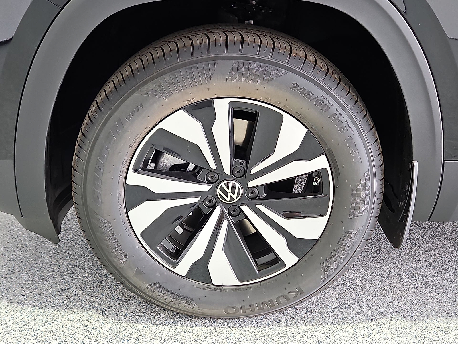 2026 Volkswagen Atlas SE Deep Black Pearl at Street VW of Amarillo
