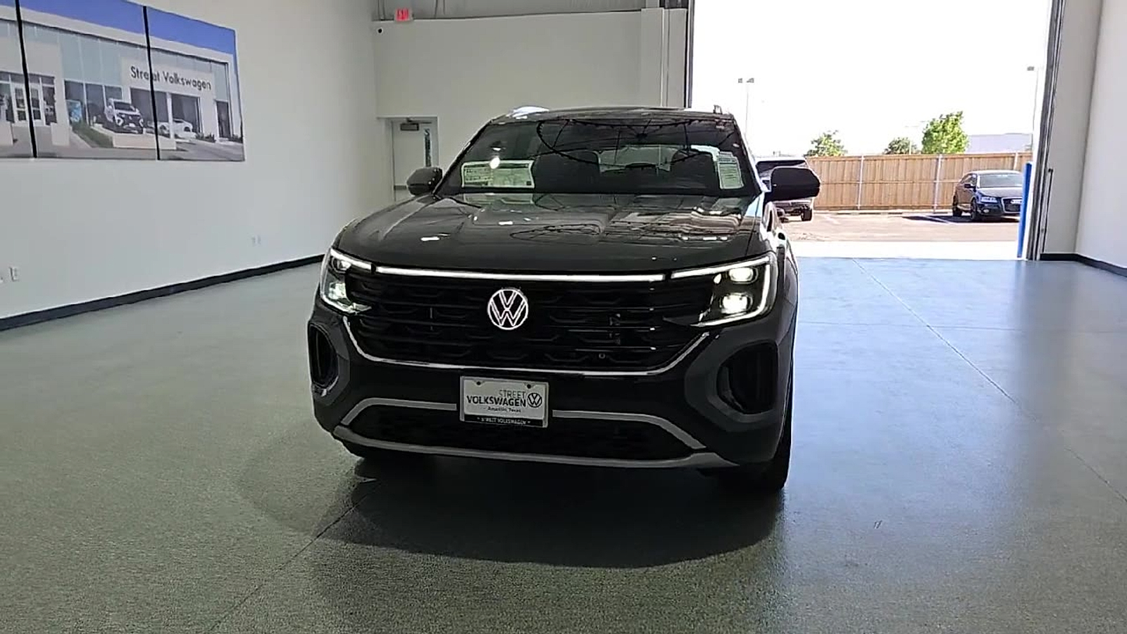 2026 Volkswagen Atlas Cross Sport photo 3 of 22