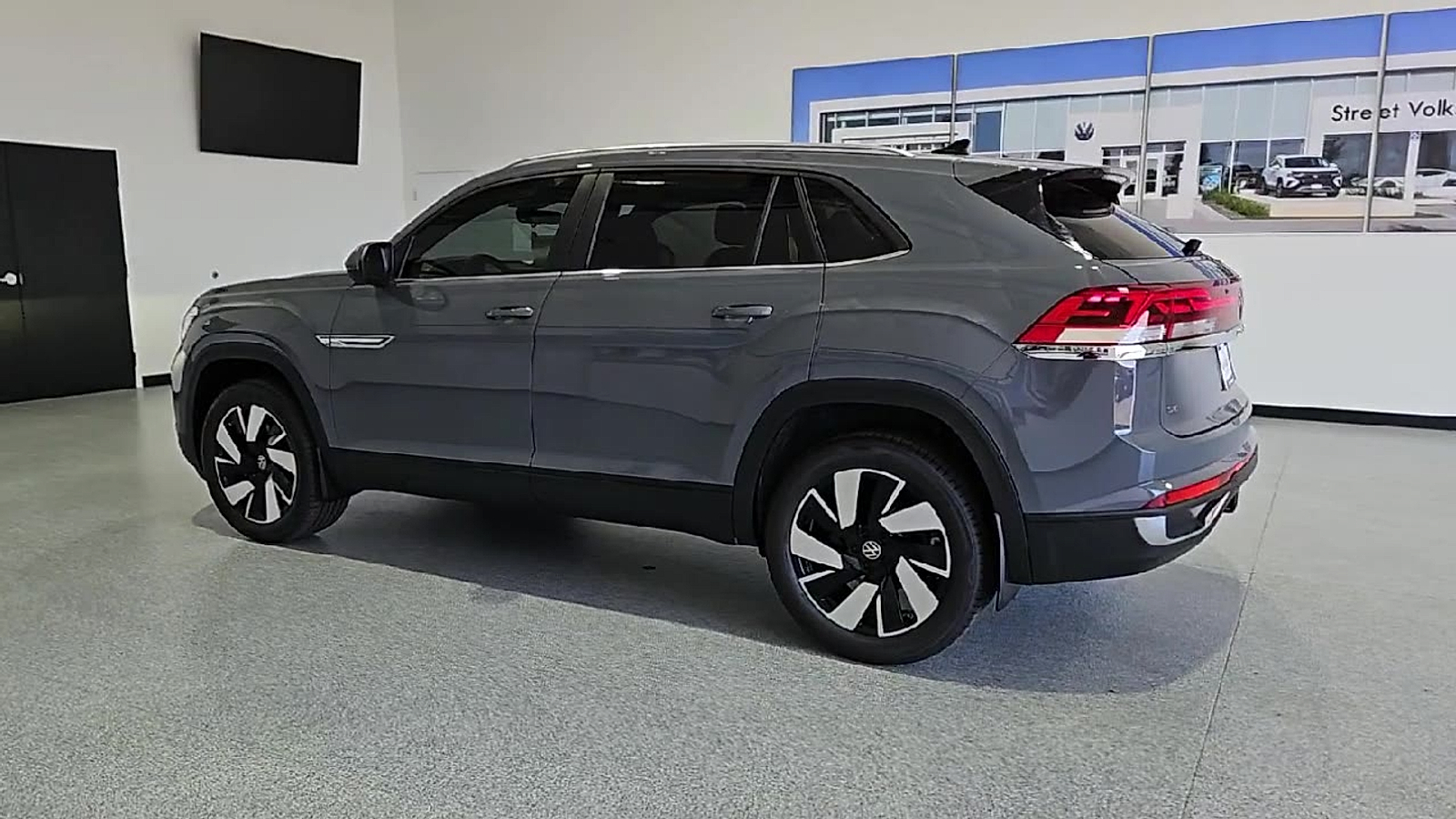 2026 Volkswagen Atlas Cross Sport photo 6 of 22