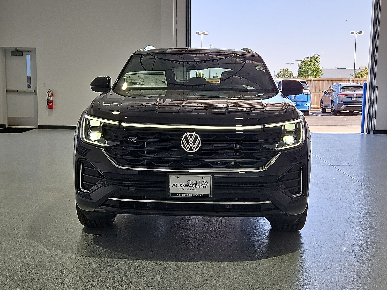 2026 Volkswagen Atlas Cross Sport photo 3 of 22