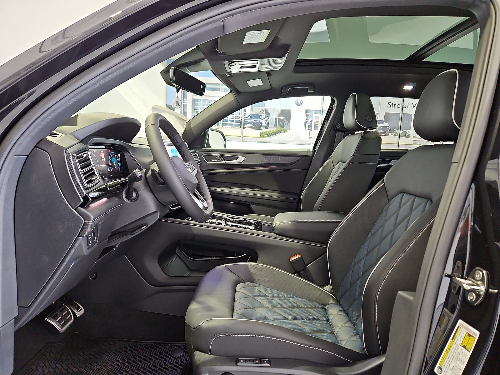 2026 Volkswagen Atlas Cross Sport photo 16 of 22