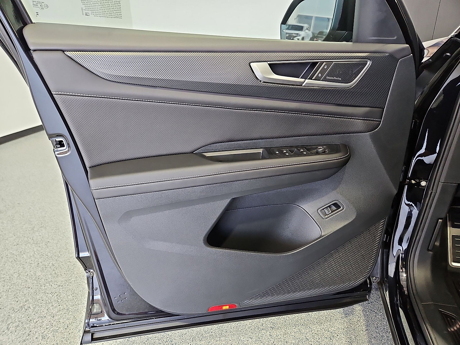 2026 Volkswagen Atlas Cross Sport photo 15 of 22