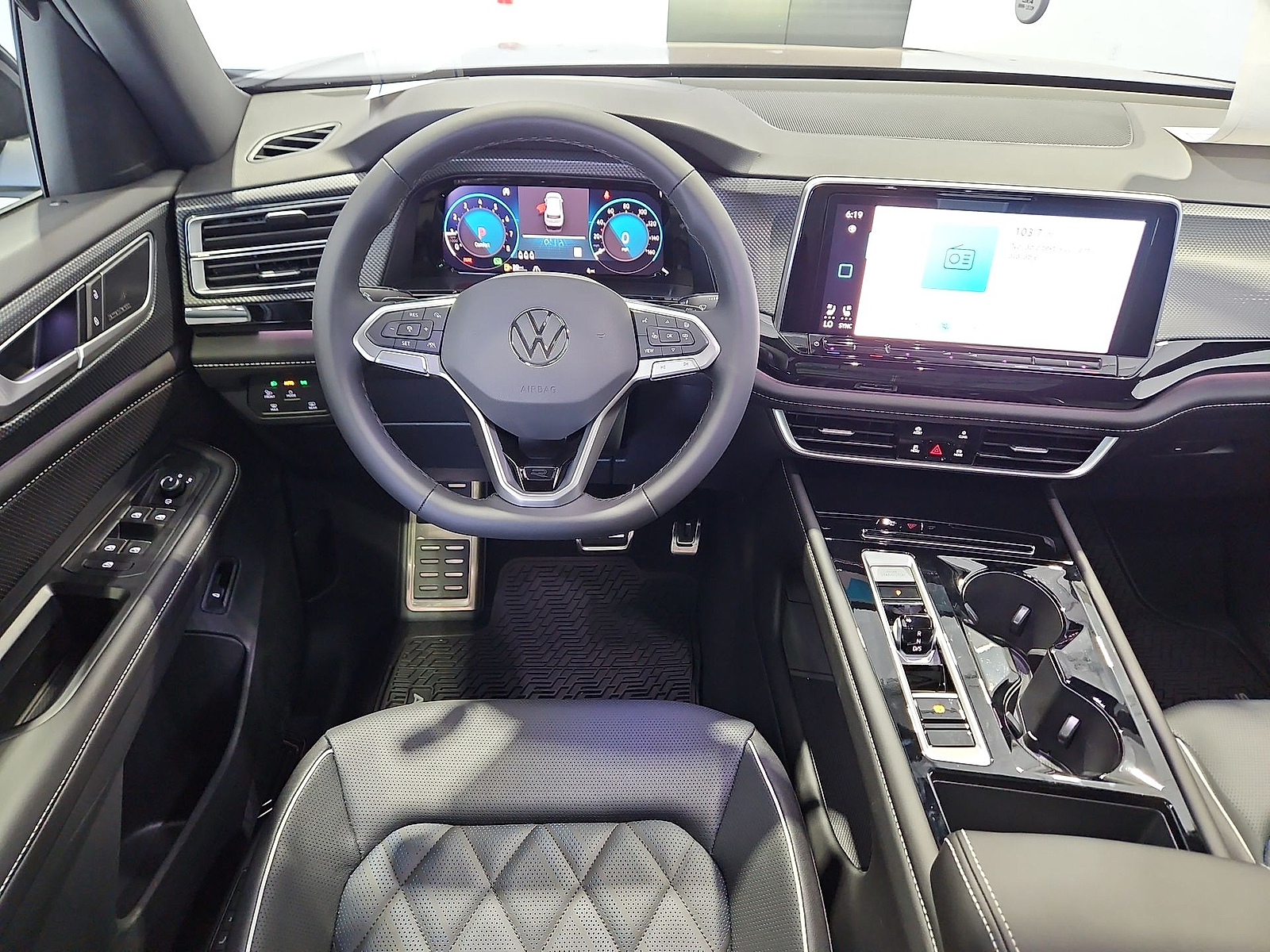 2026 Volkswagen Atlas Cross Sport photo 14 of 22