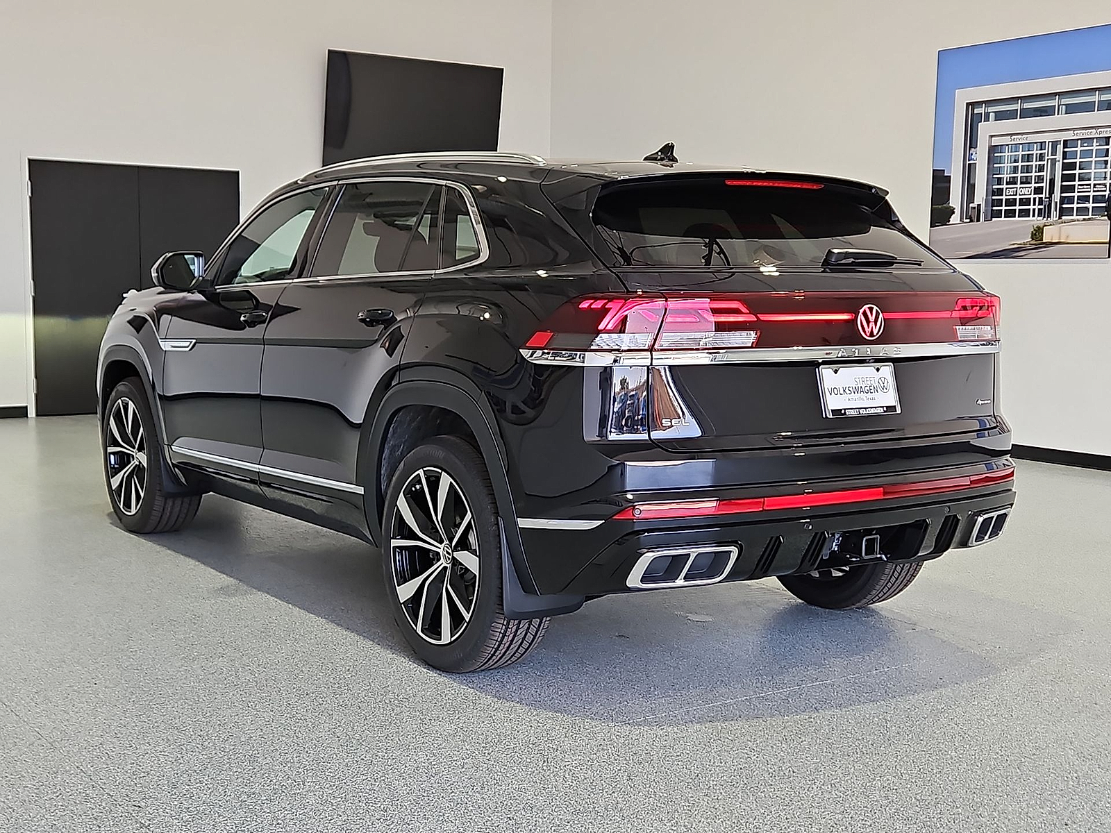 2026 Volkswagen Atlas Cross Sport photo 6 of 22