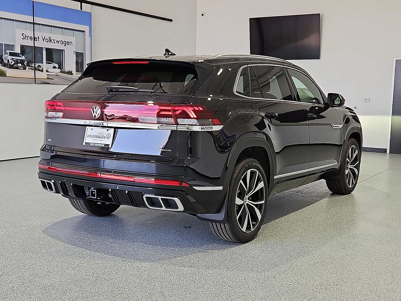 2026 Volkswagen Atlas Cross Sport photo 8 of 22