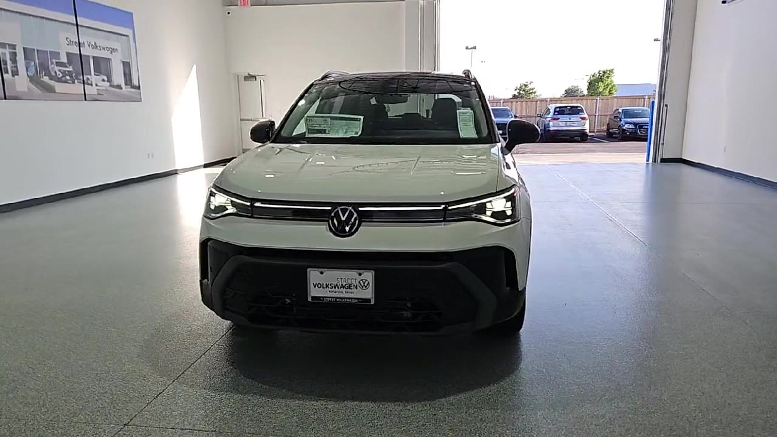 2026 Volkswagen Taos SE Black Pure White w/Deep Blk Rf at Street VW of Amarillo