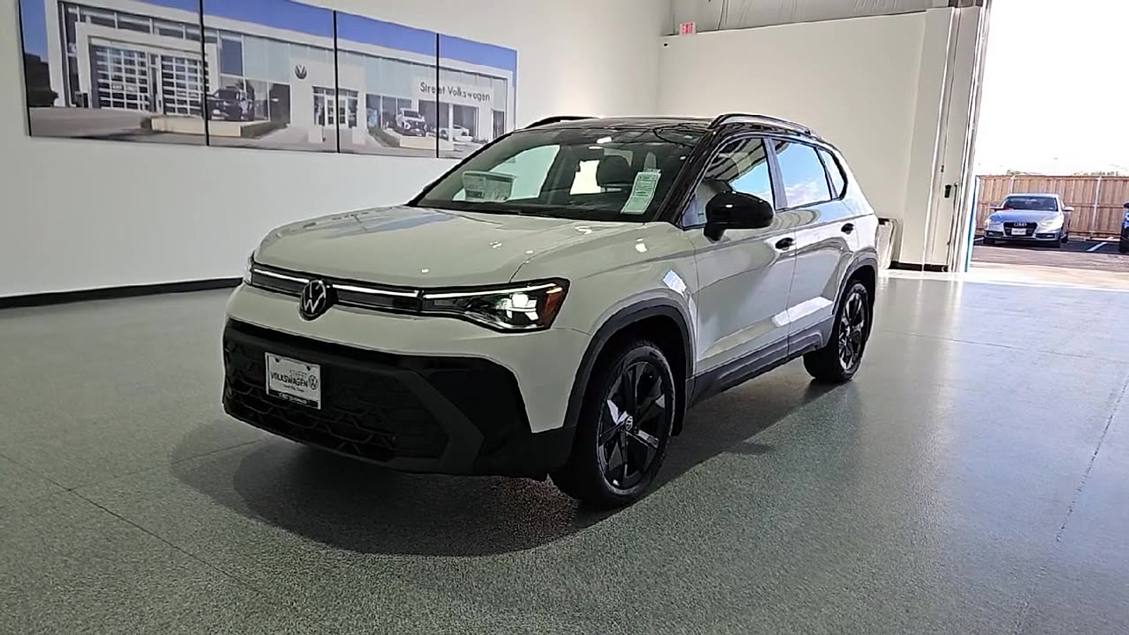 2026 Volkswagen Taos SE Black Pure White w/Deep Blk Rf at Street VW of Amarillo