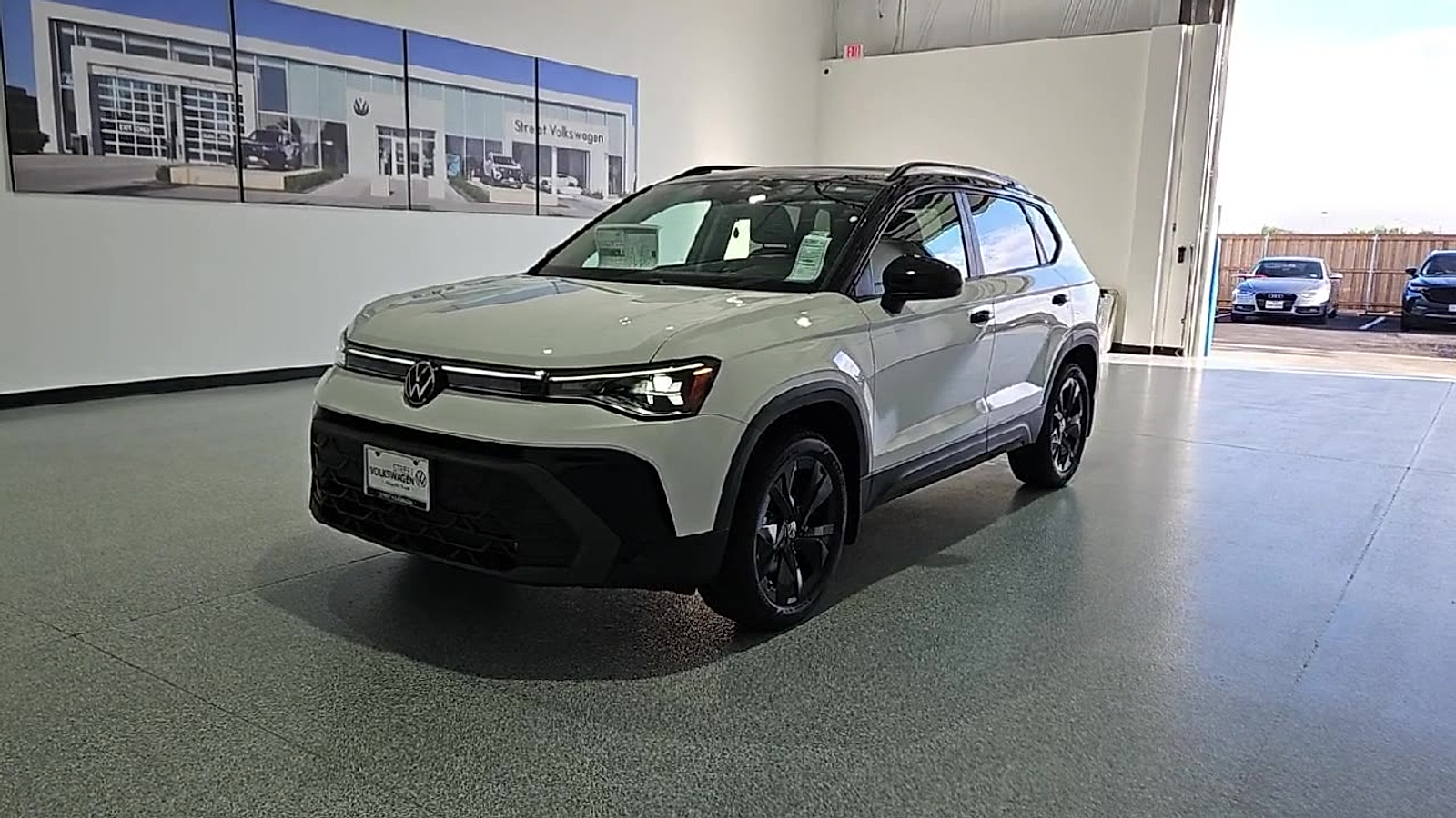 2026 Volkswagen Taos SE Black Pure White w/Deep Blk Rf at Street VW of Amarillo